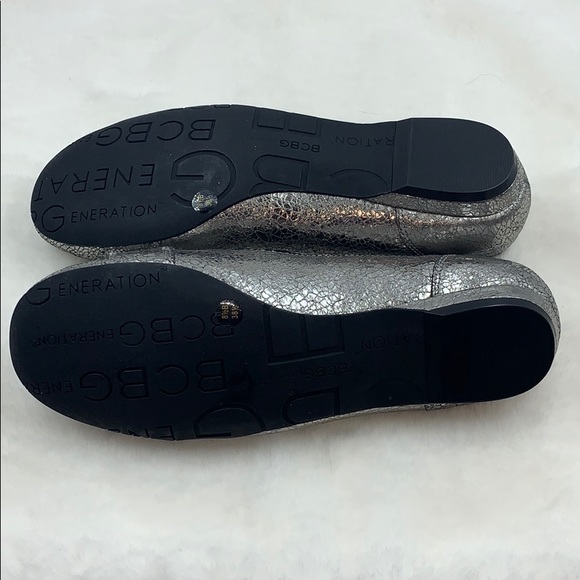 BCBGeneration Dinia Pewter Crackle Metallic Flats - Picture 7 of 9